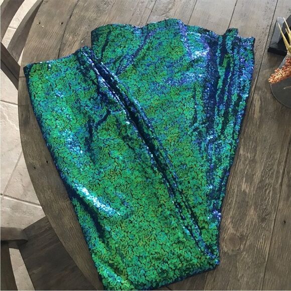 Windsor Green Sequin Skirt - Picture 3 of 4